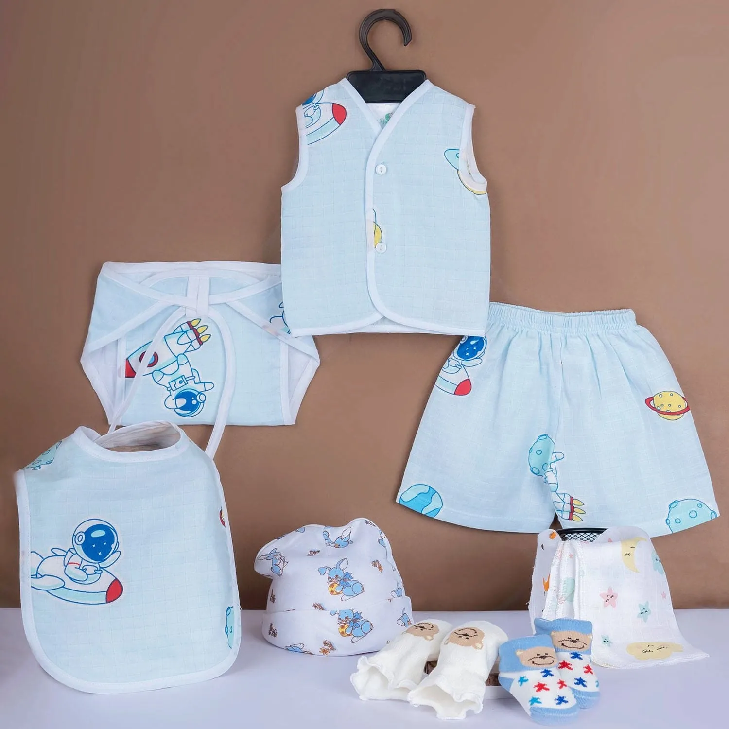 Baby Moo Astronaut In Space Infant Essentials 10 Pcs Muslin Clothing Gift Set - Multicolour