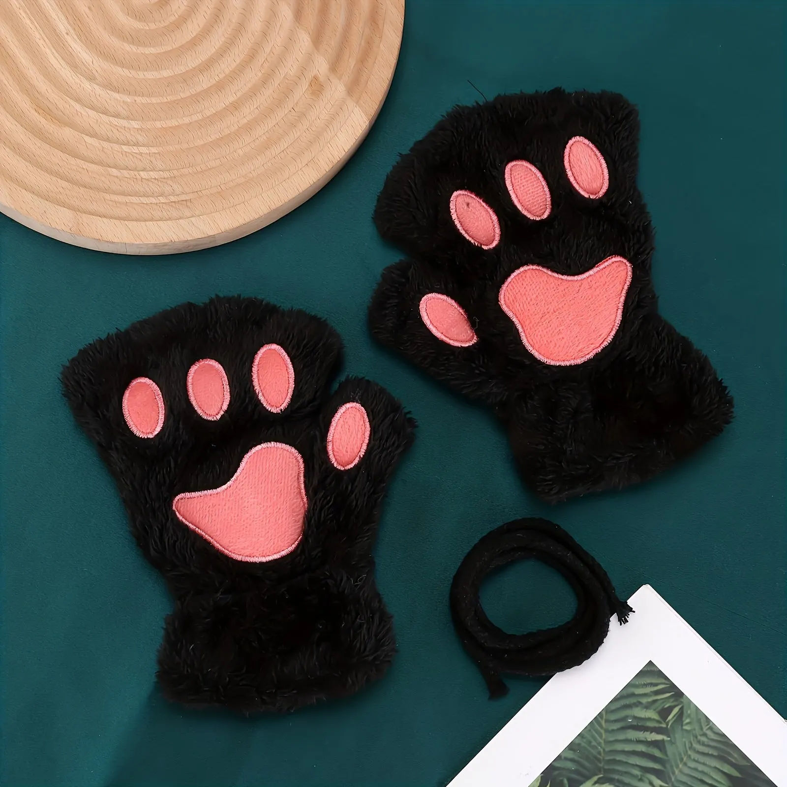 Cute Cartoon Cat Paw Gloves  Keep Hands Warm in Style